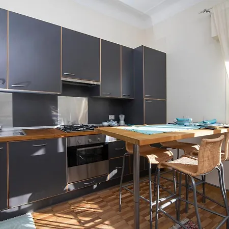Дом отдыха The Holiday Apartments Санремо